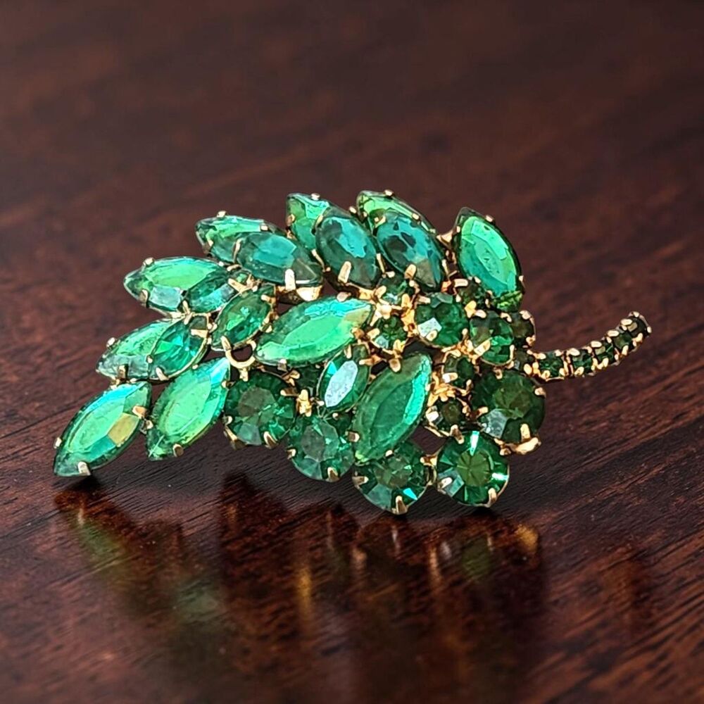 Vintage Emerald Green Rhinestone Leaf Spray Brooch Gold Tone Estate 3" Unmarked